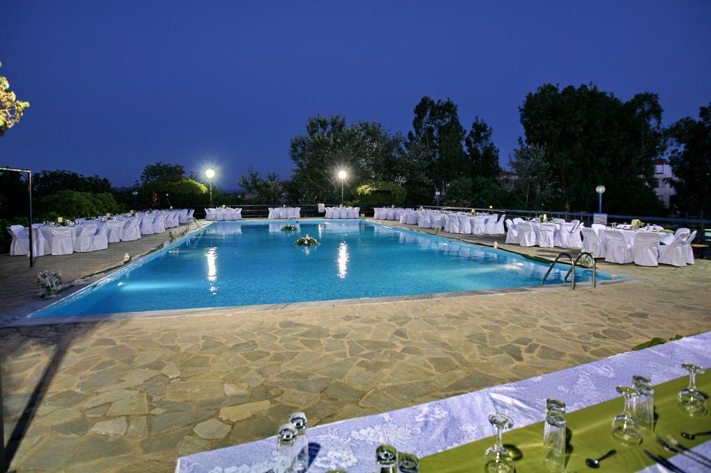 Hotel Pela Skala Kallonis Bagian luar foto