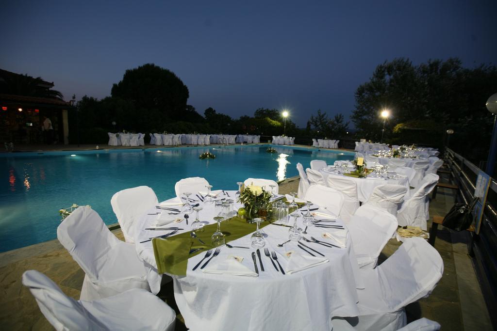 Hotel Pela Skala Kallonis Bagian luar foto