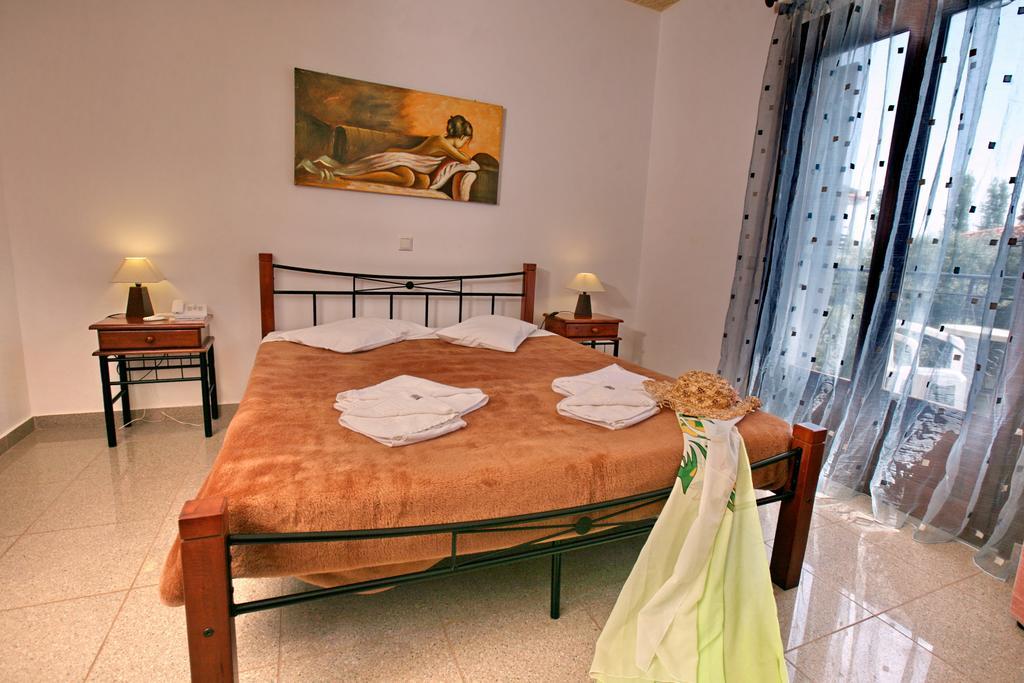 Hotel Pela Skala Kallonis Bagian luar foto