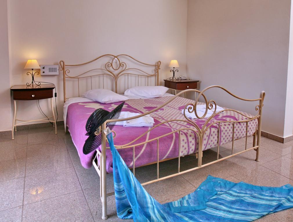 Hotel Pela Skala Kallonis Bagian luar foto