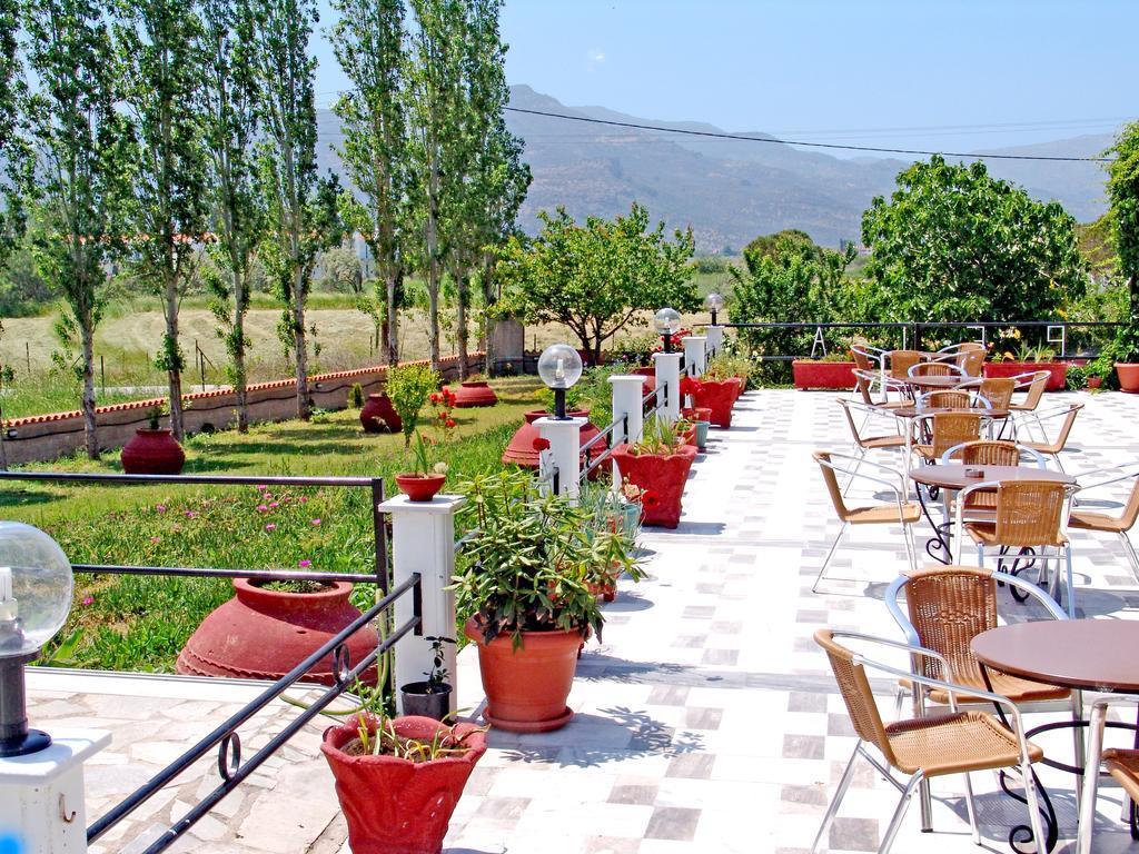 Hotel Pela Skala Kallonis Bagian luar foto